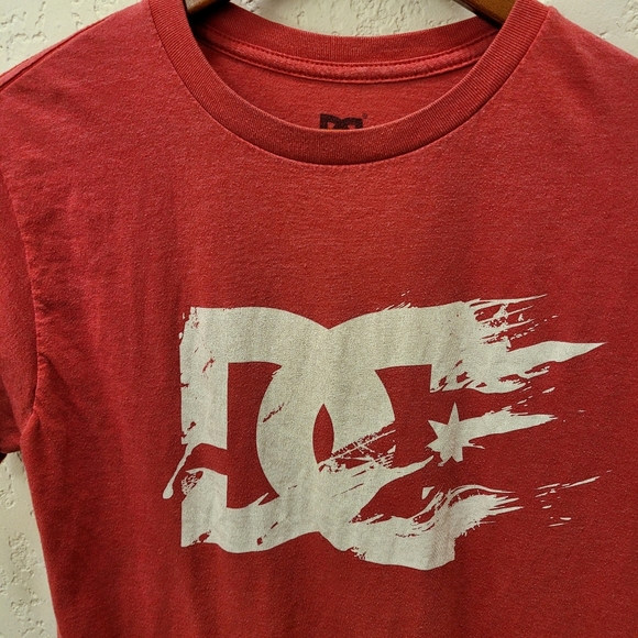 DC Tee - Picture 2 of 4